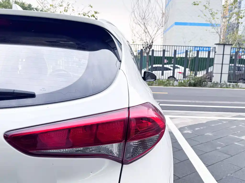 Hyundai Tucson 2016 — фото 29