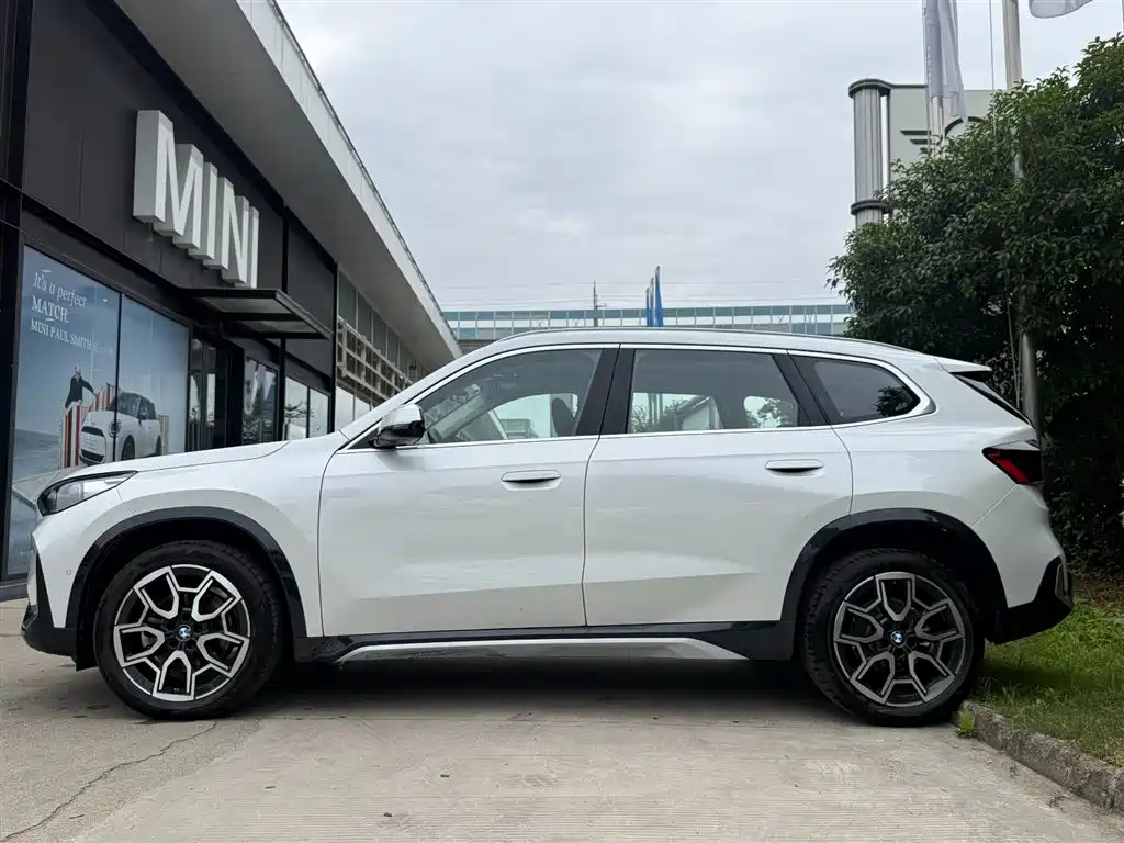 BMW X1 2025 — фото 3