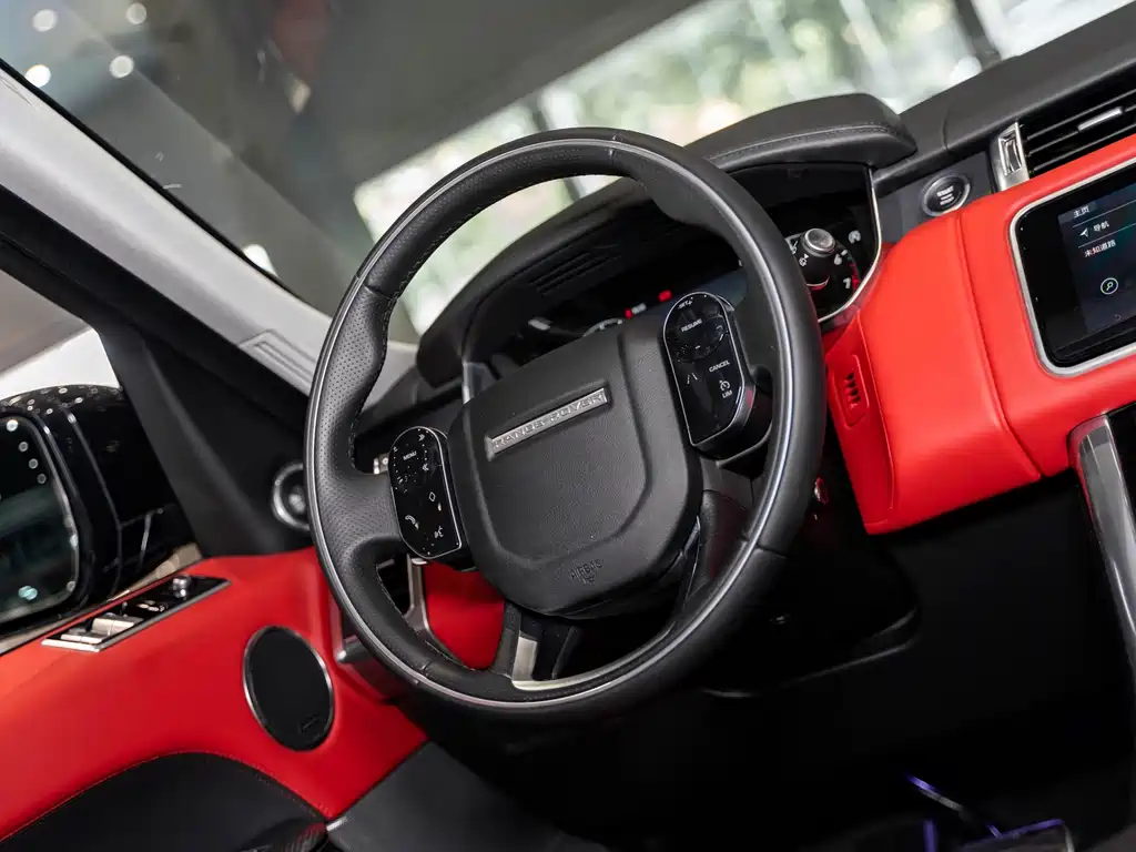 Land Rover Sport 2020 — фото 12