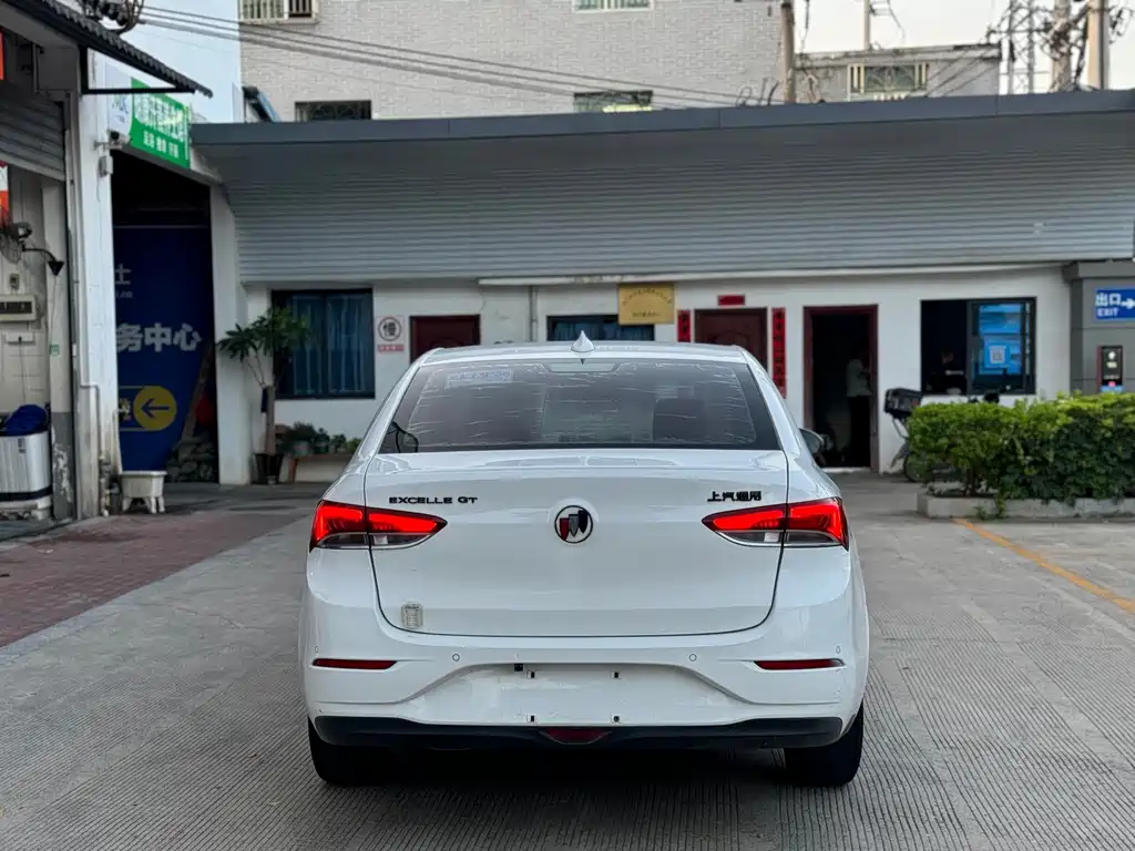 Buick Excelle 2018 — фото 11