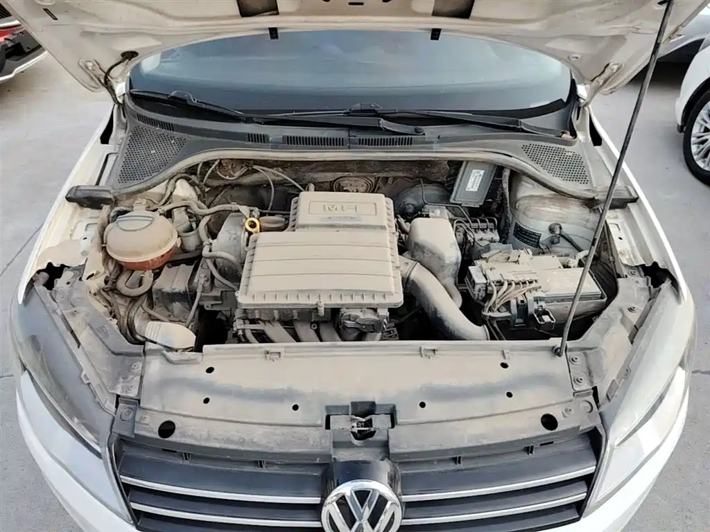 Volkswagen Jetta 2015 — фото 20