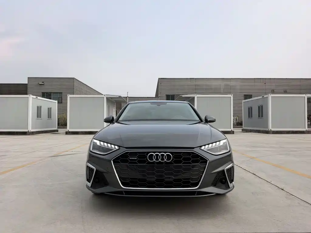 Audi A4L 2022 — фото 2