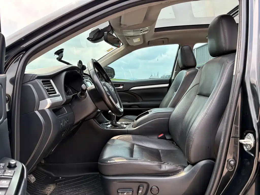 Toyota Highlander 2018 — фото 4