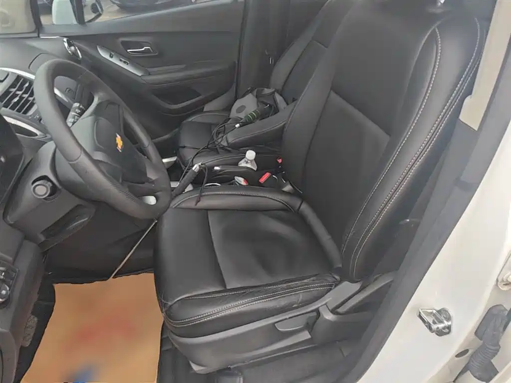 Chevrolet Trax 2015 — фото 15