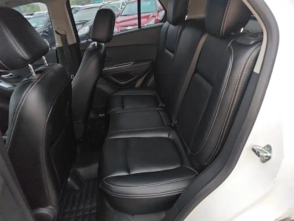 Chevrolet Trax 2015 — фото 17