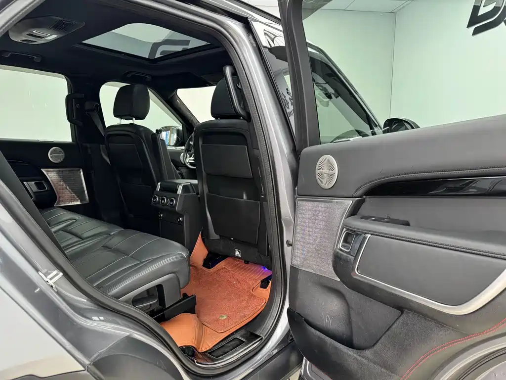 Land Rover Discovery 2020 — фото 10