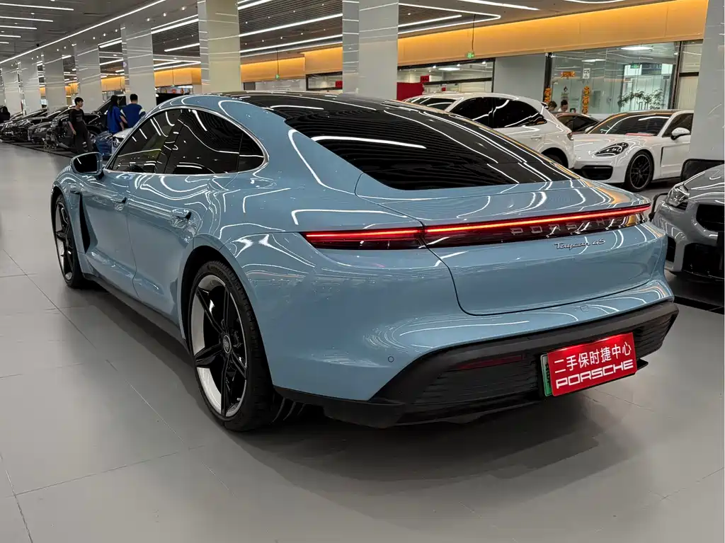 Porsche Taycan 2021 — фото 4