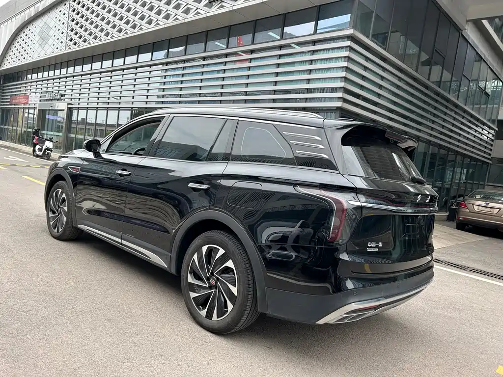 Hongqi HS7 PHEV 2024 — фото 15