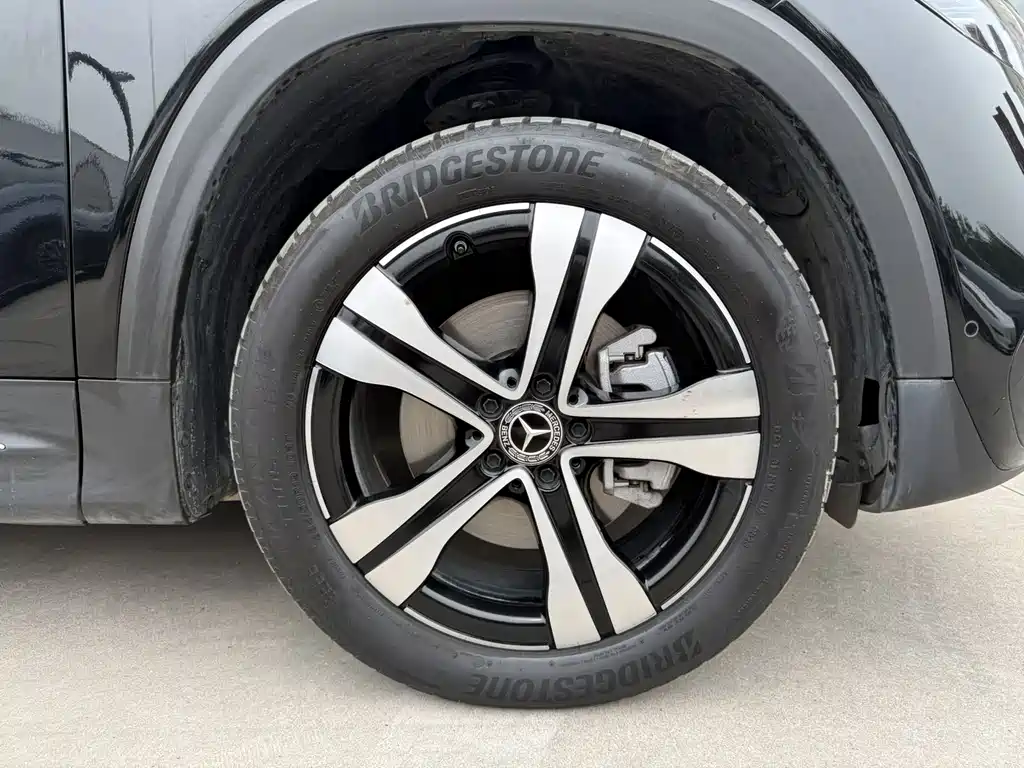 Mercedes-Benz EQB 2024 — фото 17