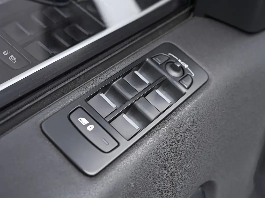 Land Rover Discovery Sport 2019 — фото 19
