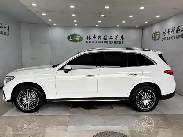 Mercedes-Benz GLC 2023