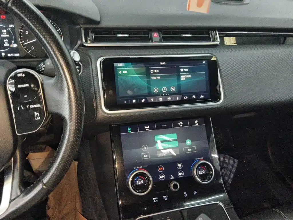 Land Rover Range Rover Velar 2018 — фото 14