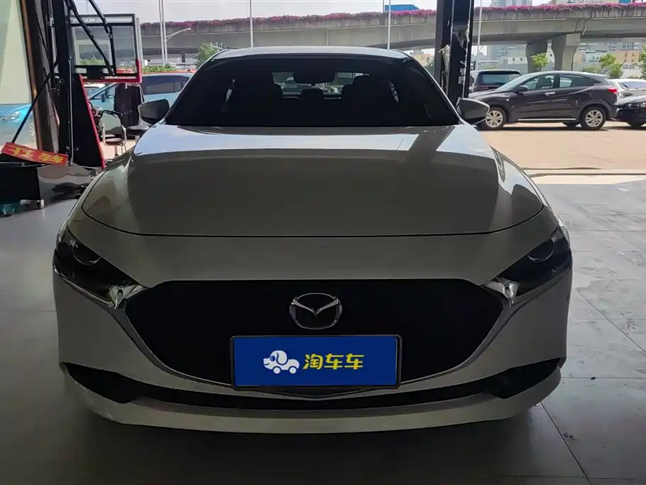 Mazda 3 Axela 2021