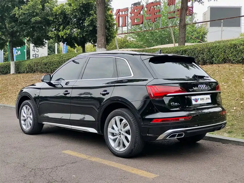 Audi Q5L 2023 — фото 4