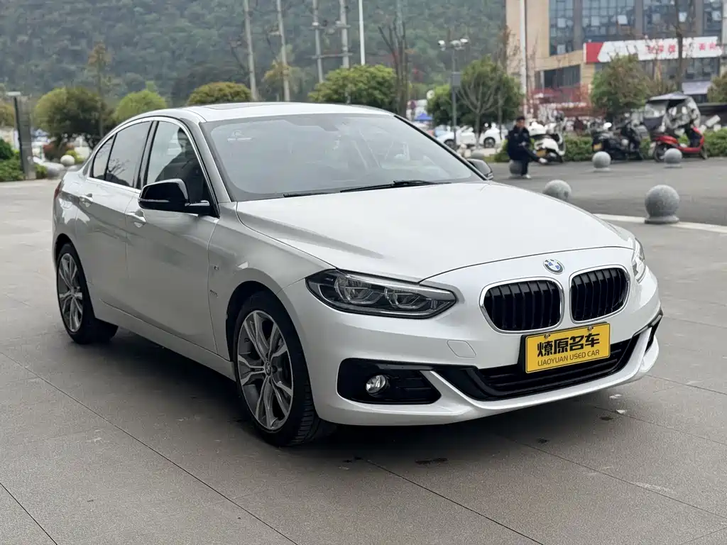 BMW 1 Series 2018 — фото 3
