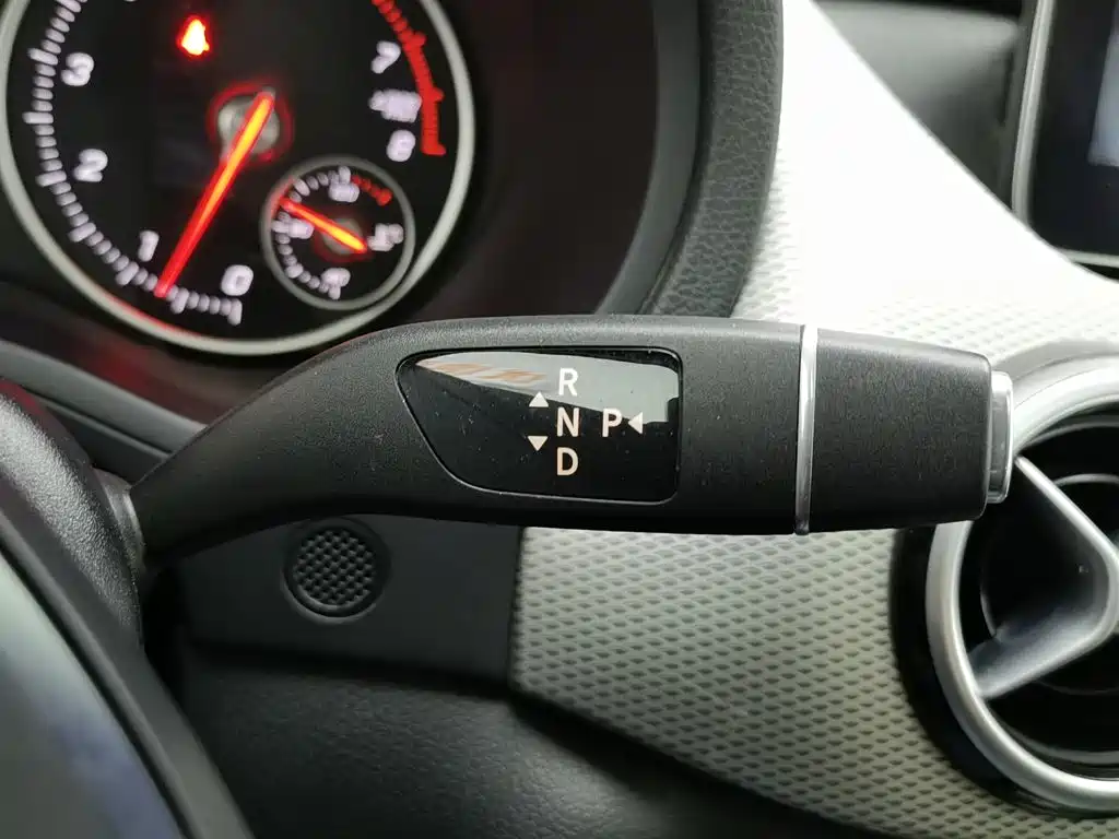 Mercedes-Benz B-Class 2018 — фото 13