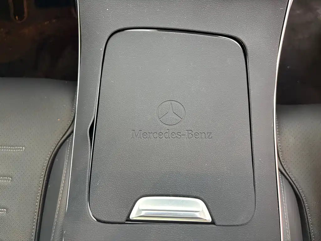 Mercedes-Benz C-Class 2024 — фото 15