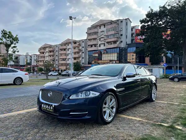 Jaguar XJ 2013