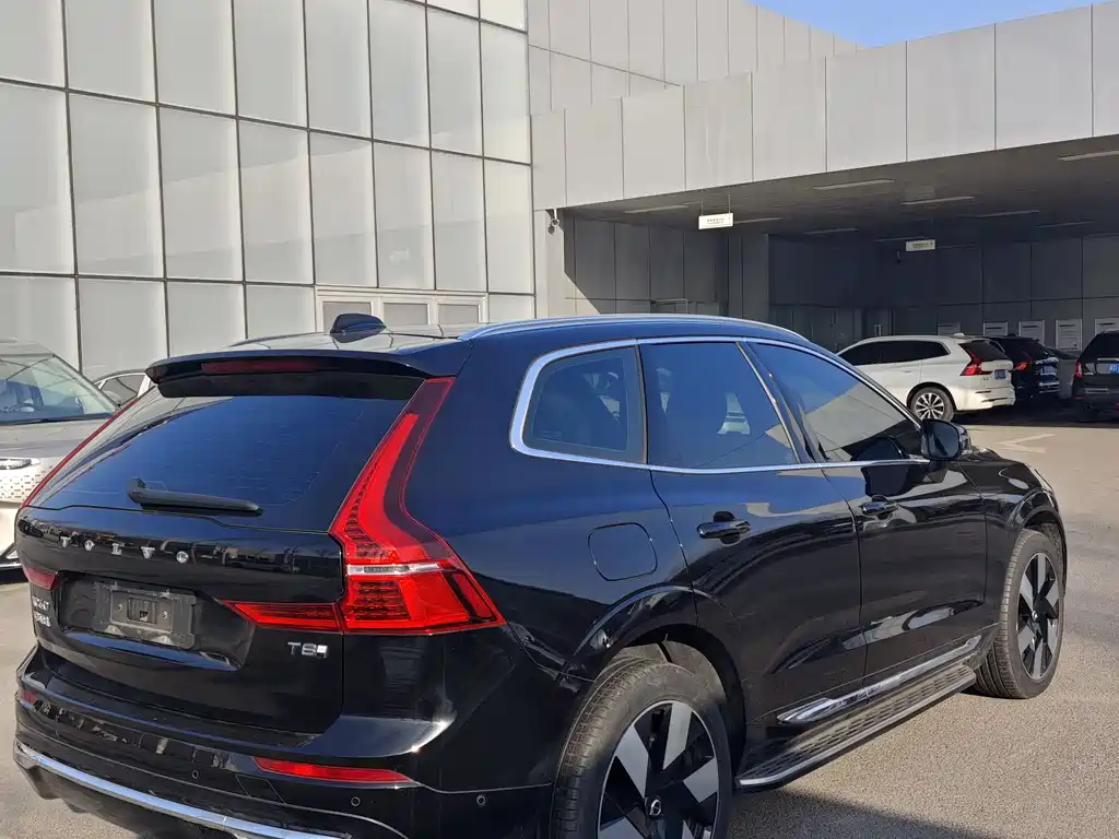 Volvo XC60 PHEV 2024 — фото 8