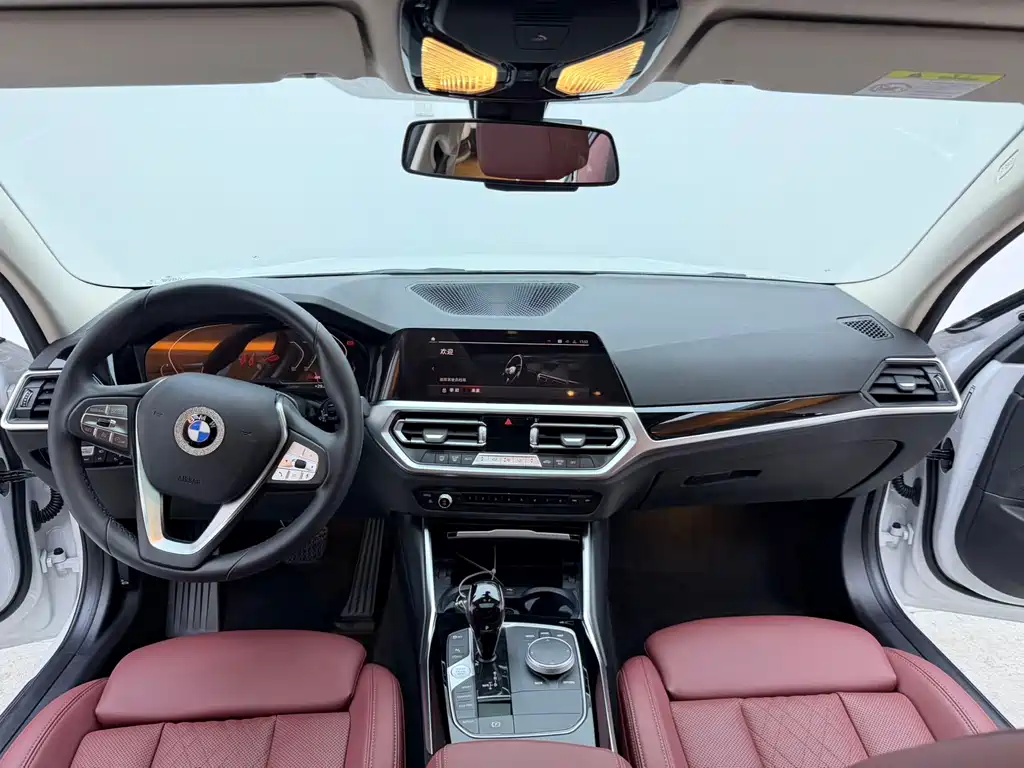 BMW 3 Series 2023 — фото 11