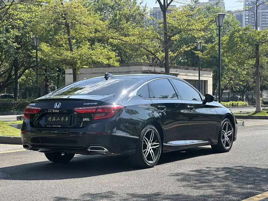 Honda Inspire 2021 — фото 12