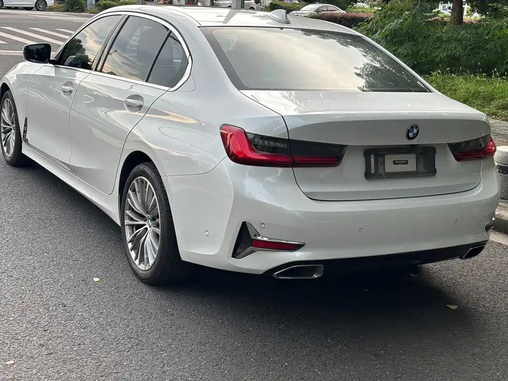 BMW 3 Series 2020 — фото 16