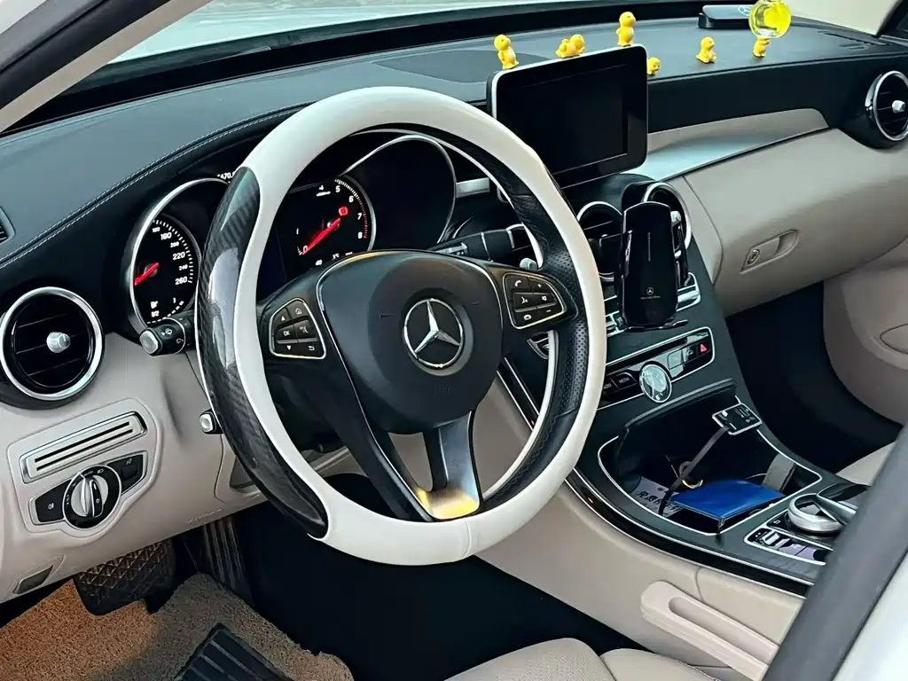 Mercedes-Benz C-Class 2017