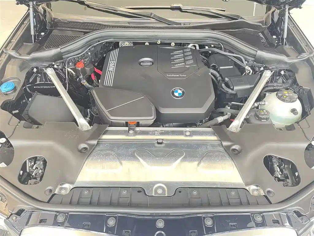 BMW X4 2025 — фото 17