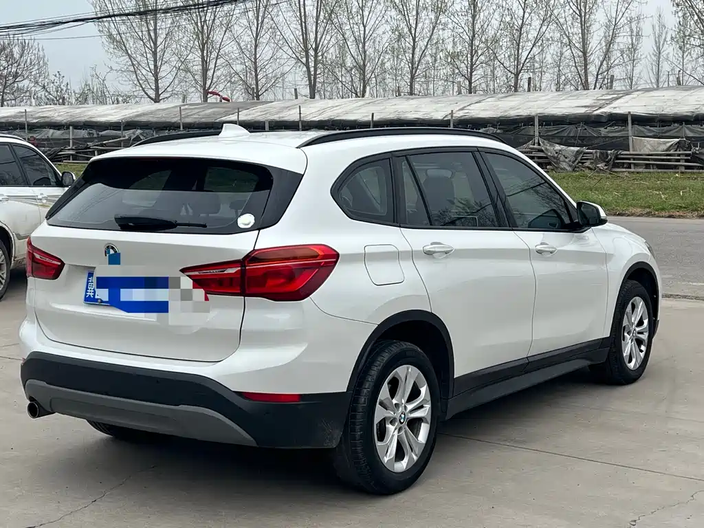 BMW X1 2017 — фото 4