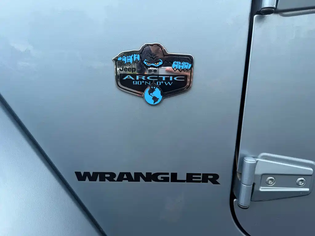 Jeep Wrangler 2012 — фото 11