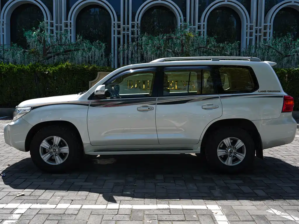 Toyota Land Cruiser 2016 — фото 8