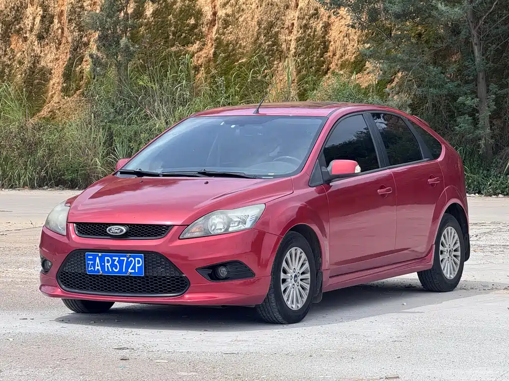 Ford Focus 2013 — фото 1