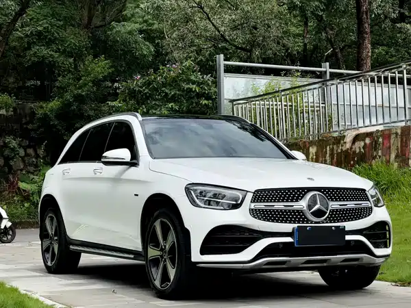 Mercedes-Benz GLC 2023