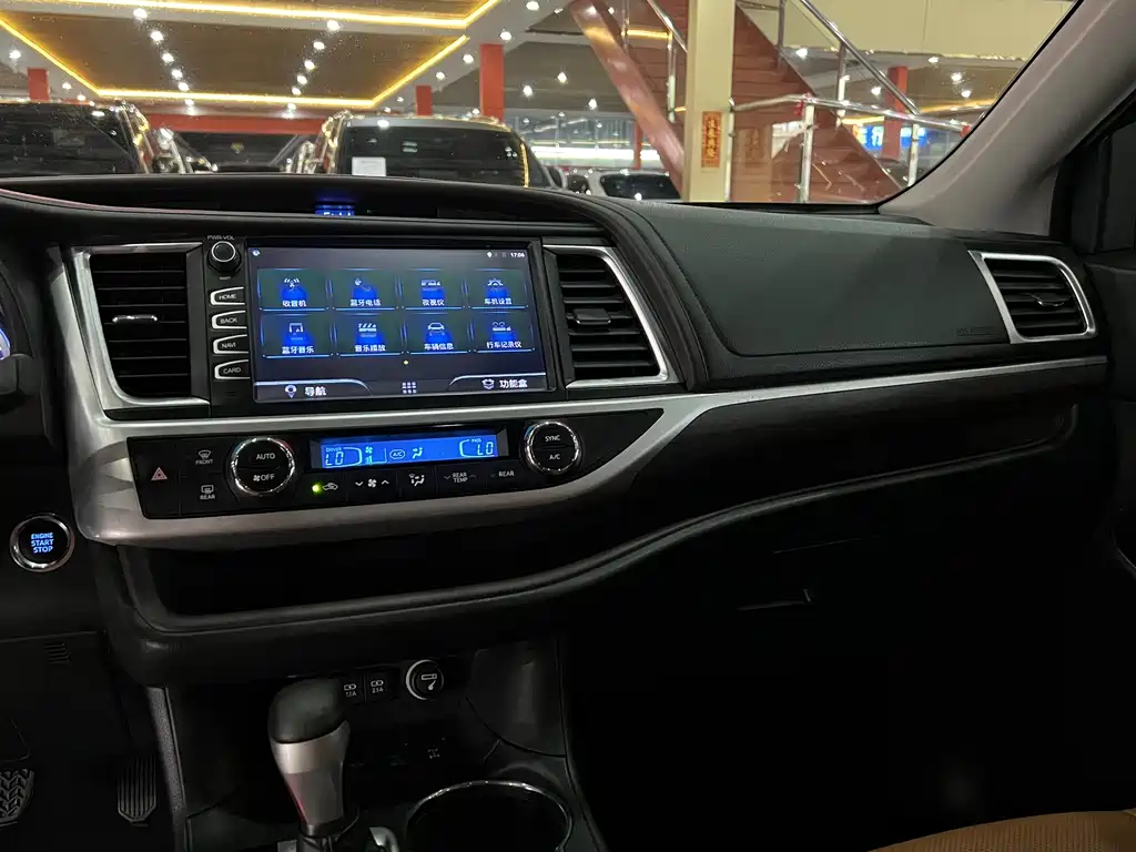 Toyota Highlander 2019 — фото 13