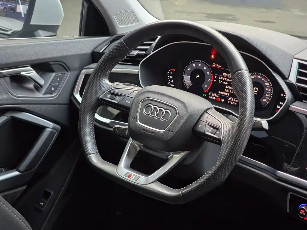 Audi Q3 Sportback 2020 — фото 14