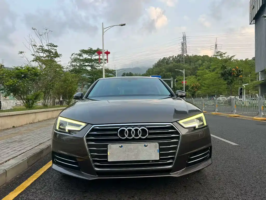 Audi A4L 2018 — фото 2
