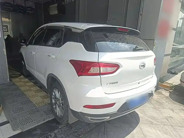 GAC Trumpchi GS4 2015