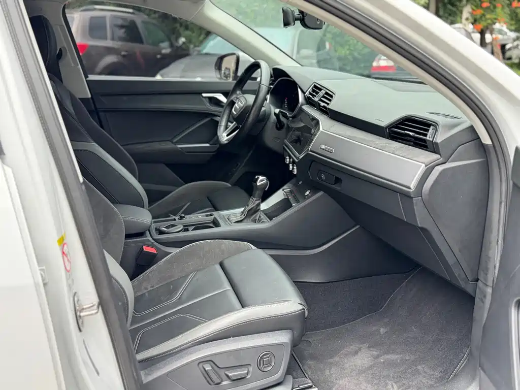 Audi Q3 Sportback 2022 — фото 8