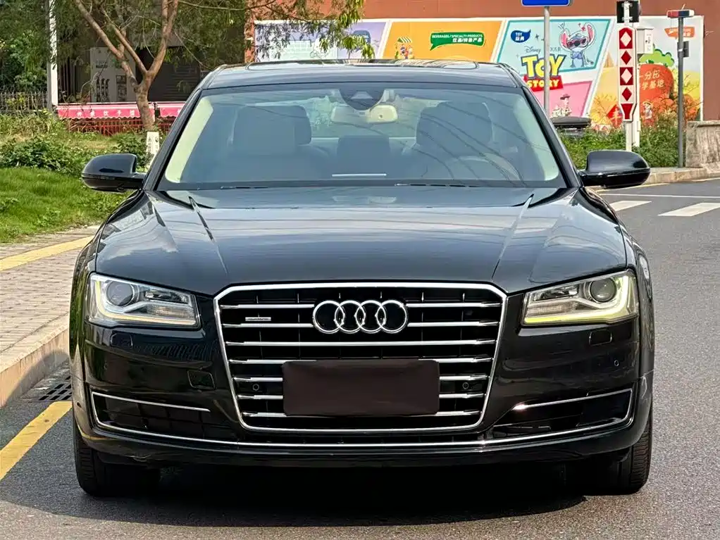 Audi A8 2015 — фото 2