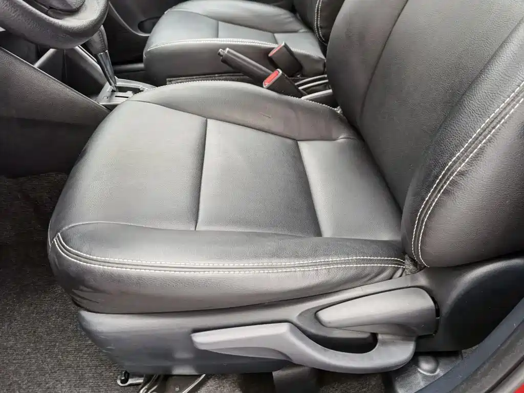 Toyota Yaris L 2019 — фото 20