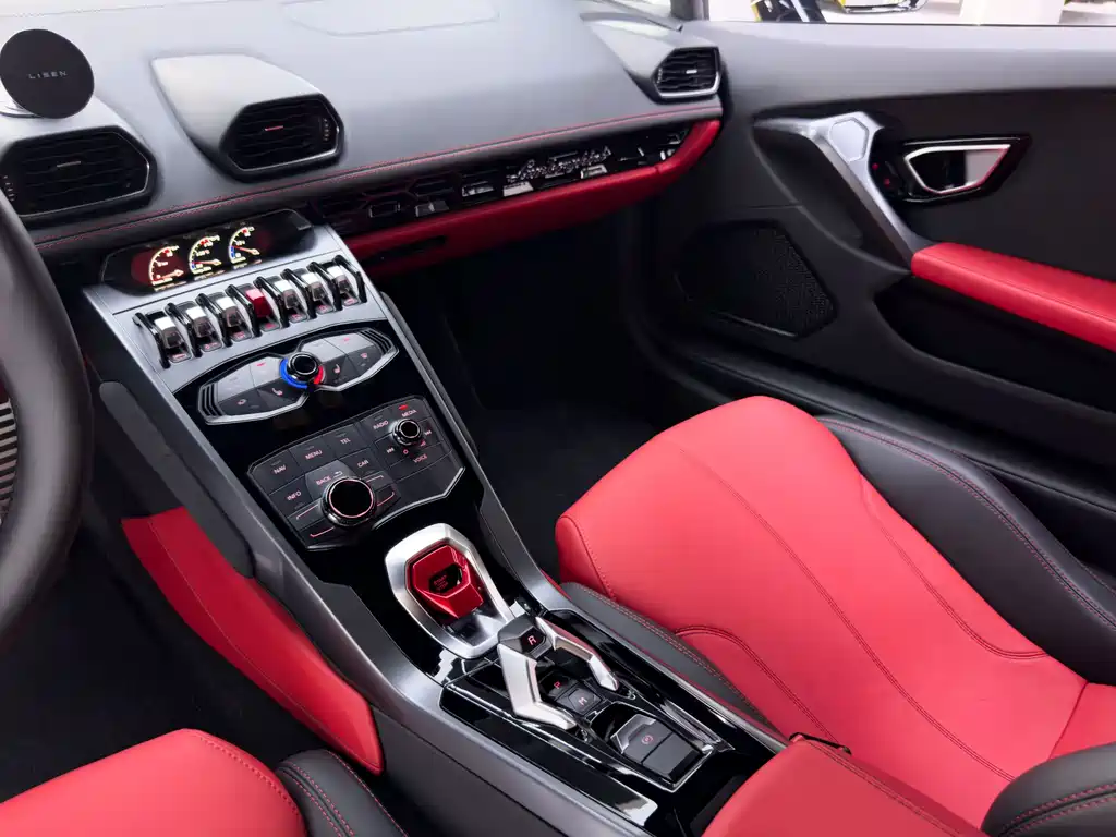 Lamborghini Huracan 2019 — фото 25