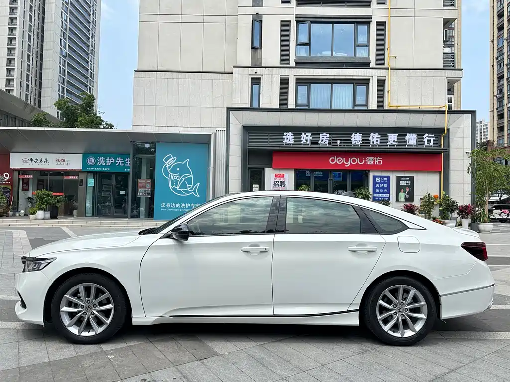 Honda Accord 2022 — фото 3
