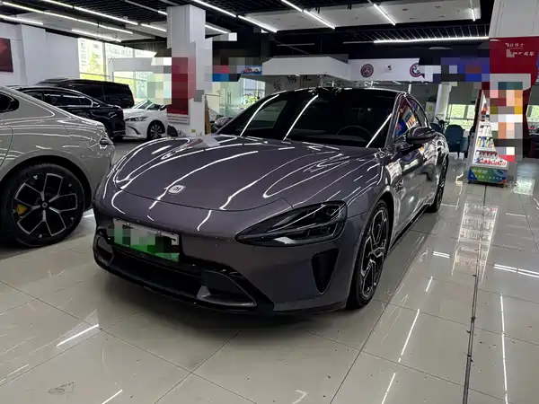 Xiaomi SU7 2024