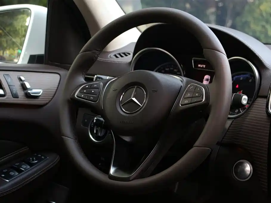 Mercedes-Benz GLE 2018 — фото 14