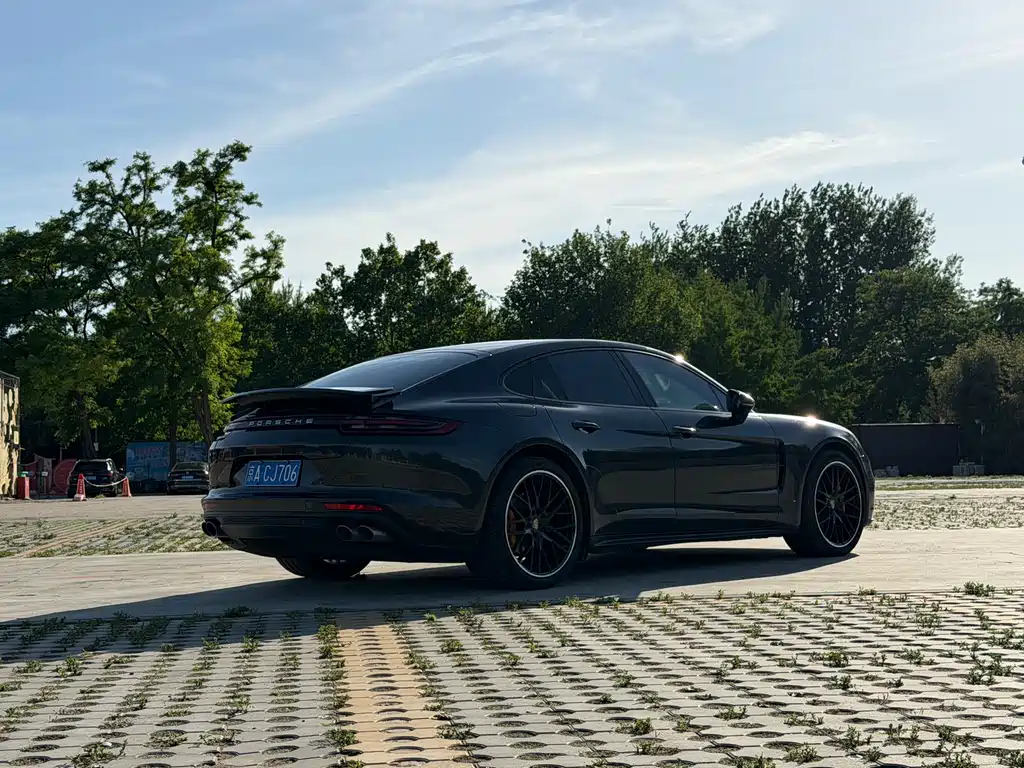 Porsche Panamera 2019 — фото 7