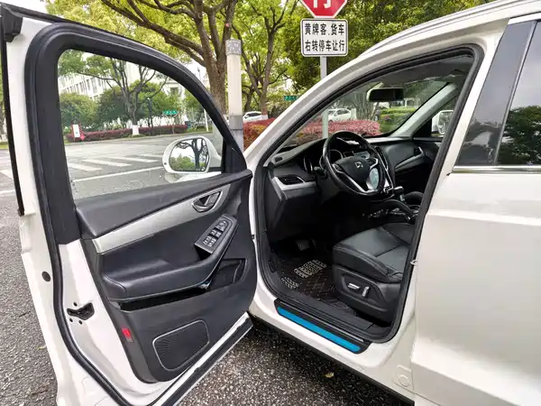 Zotye SR7 2016