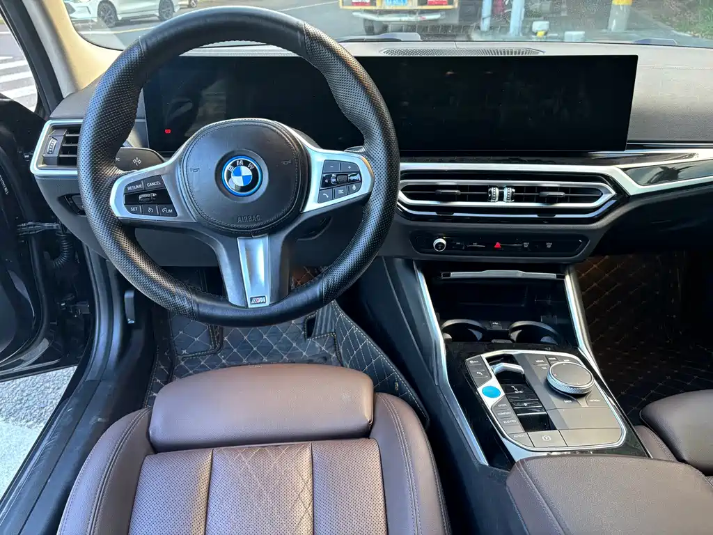 BMW i3 2023 — фото 11