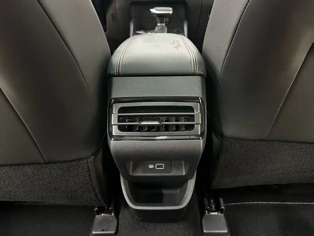 Geely Emgrand S 2022 — фото 14