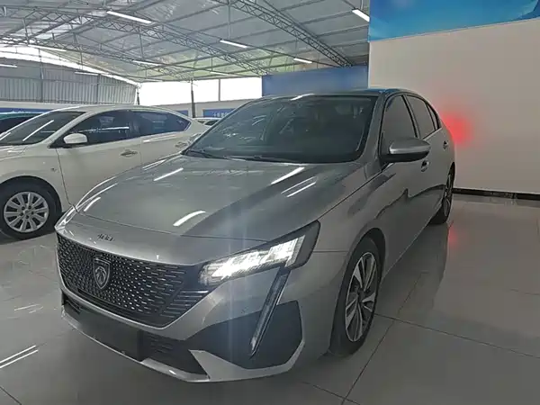 Peugeot 408 2022