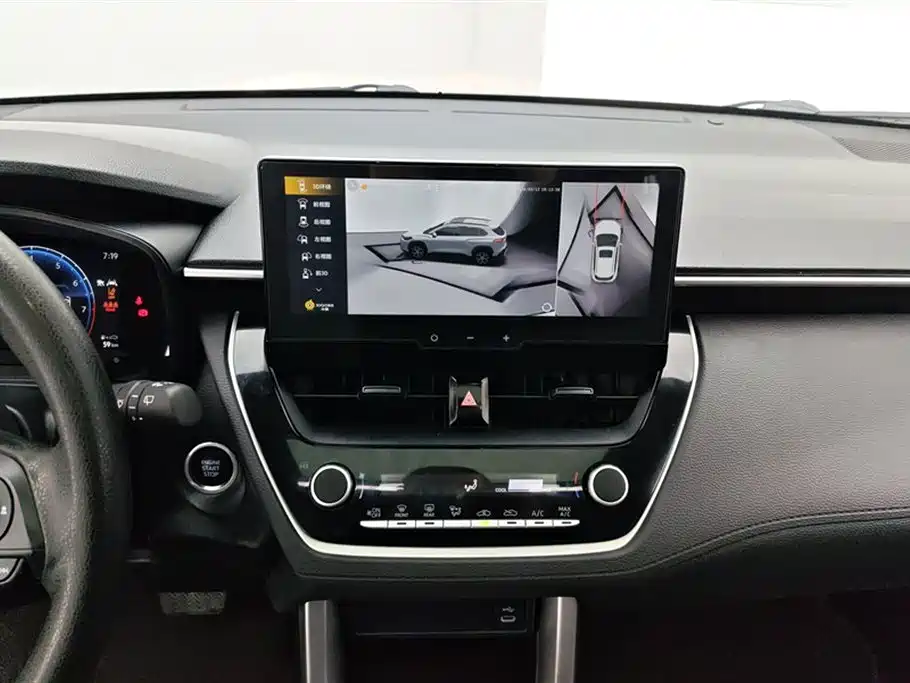Toyota Corolla Cross 2024 — фото 12